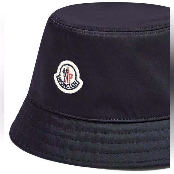 🌟NEW🌟Moncler🌟Reversible Bucket Hat Black/White - Picture 3 of 6